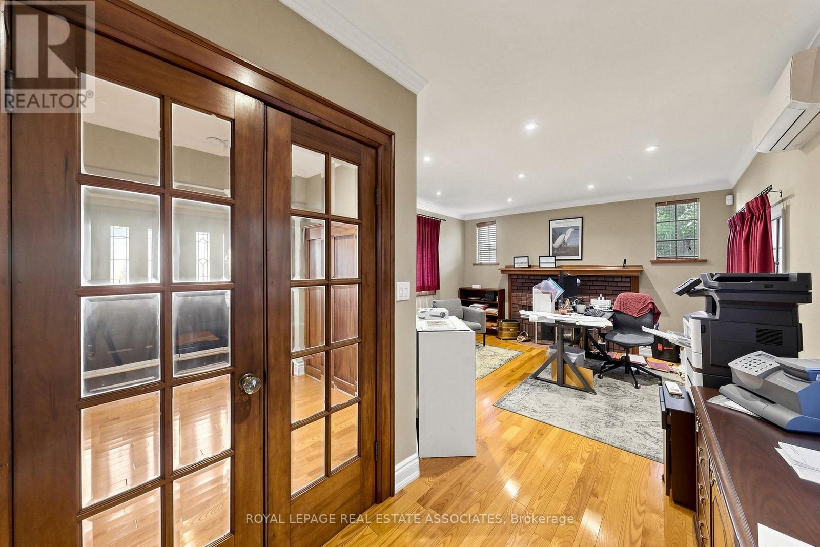 298 Lakeshore Road Property Photo 5