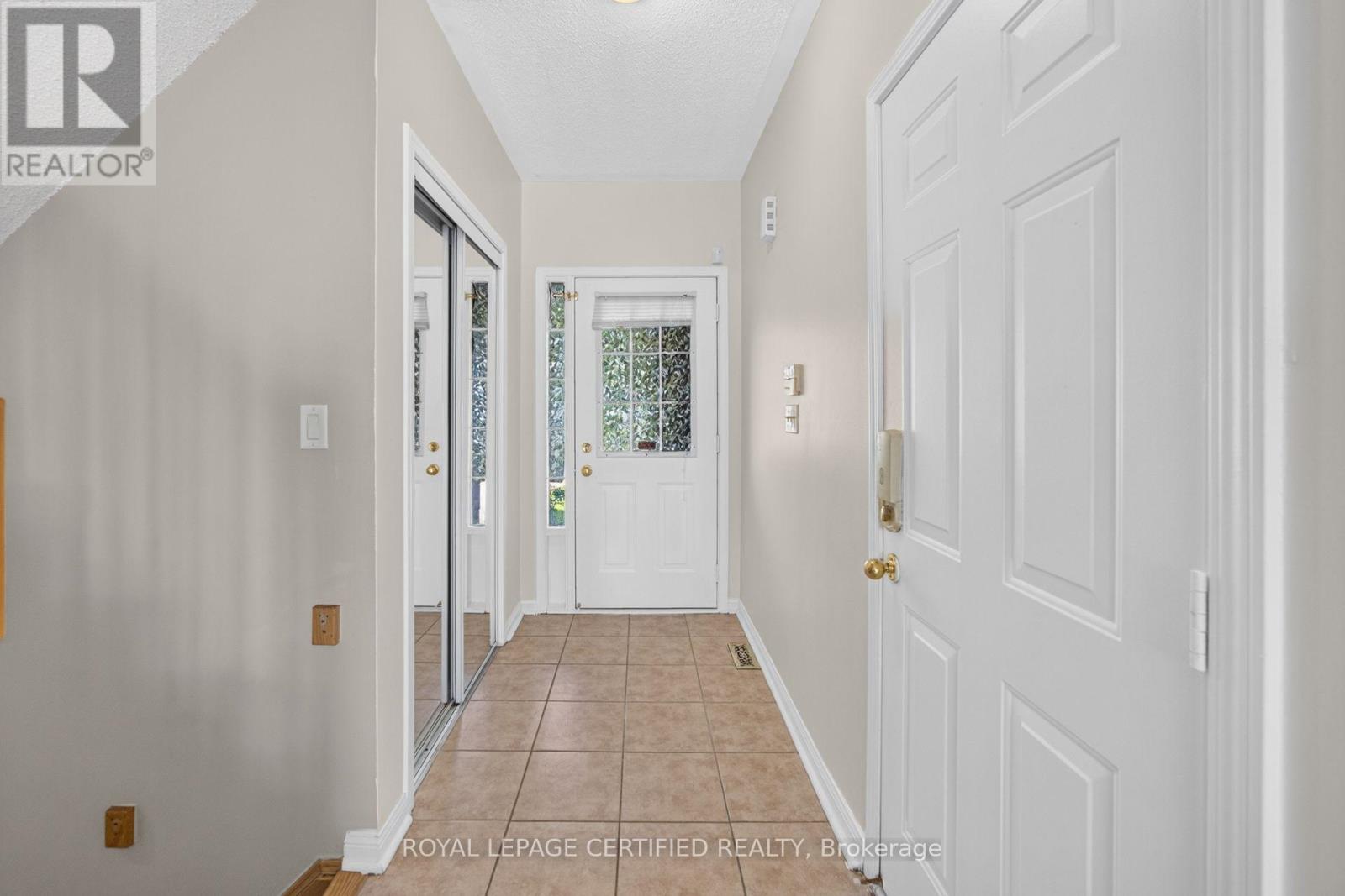 464 Collis Court Property Photo 5