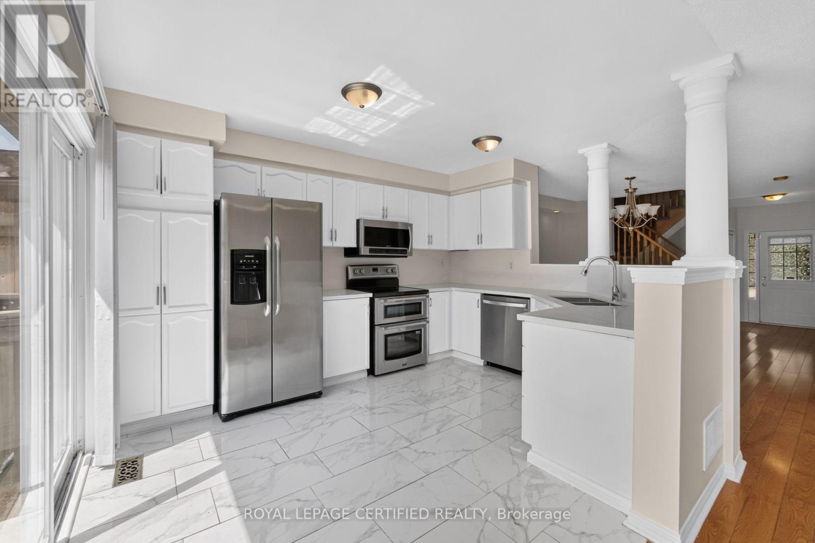 464 Collis Court Property Photo 13