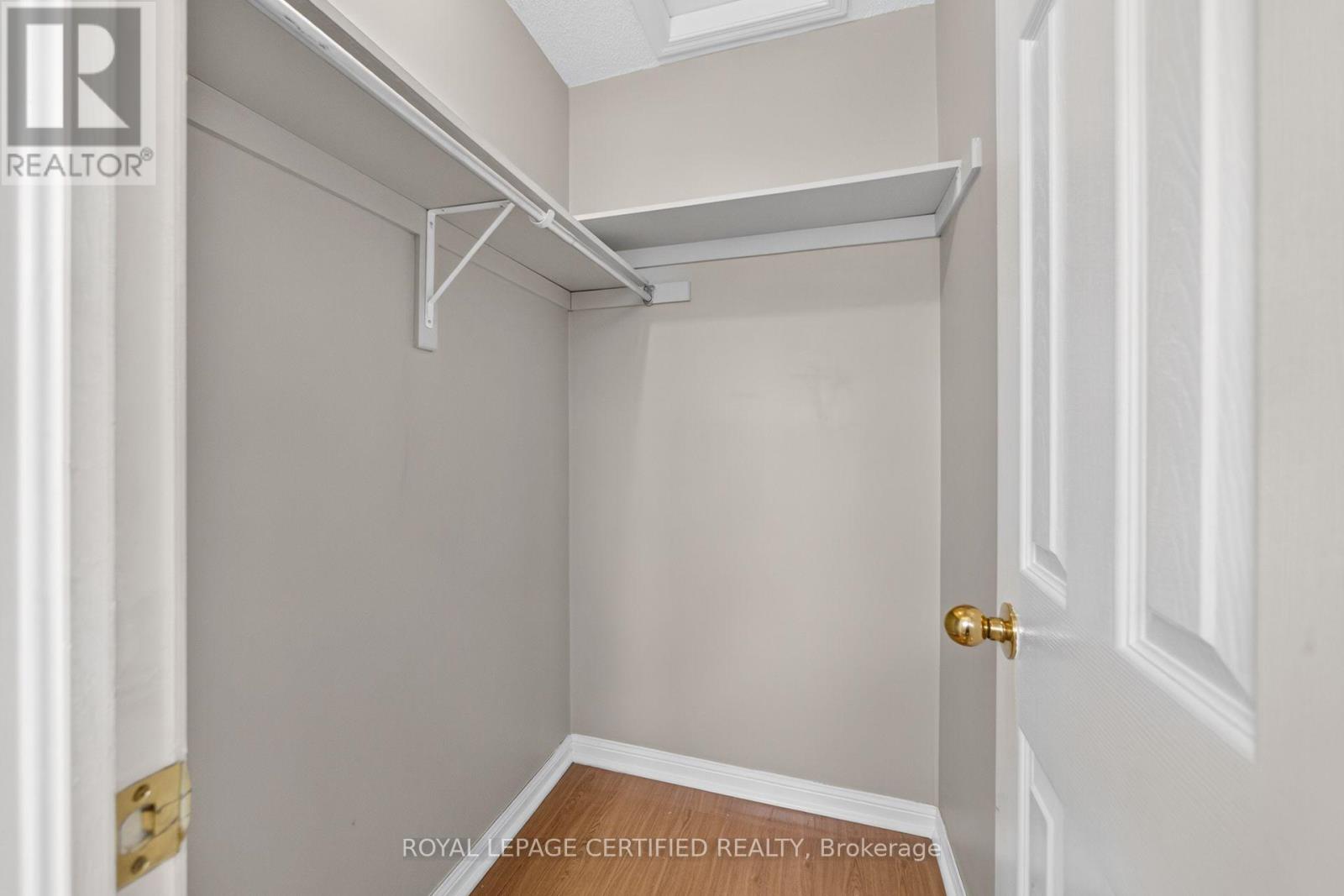 464 Collis Court Property Photo 36