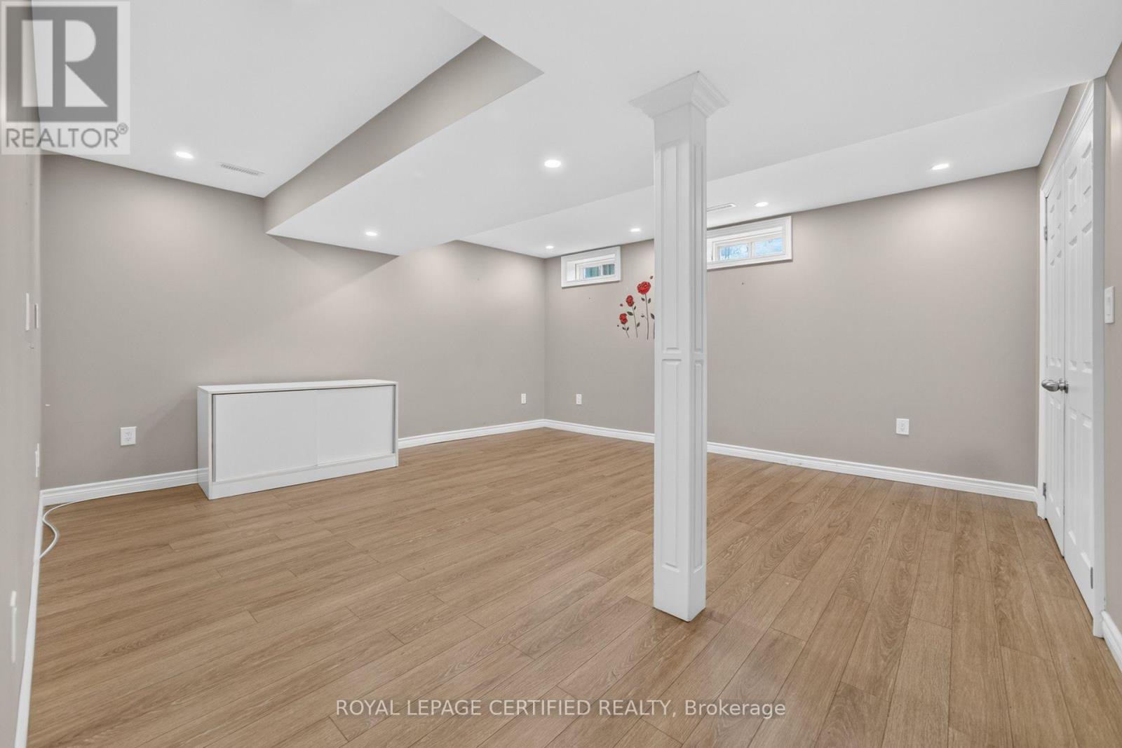 464 Collis Court Property Photo 40