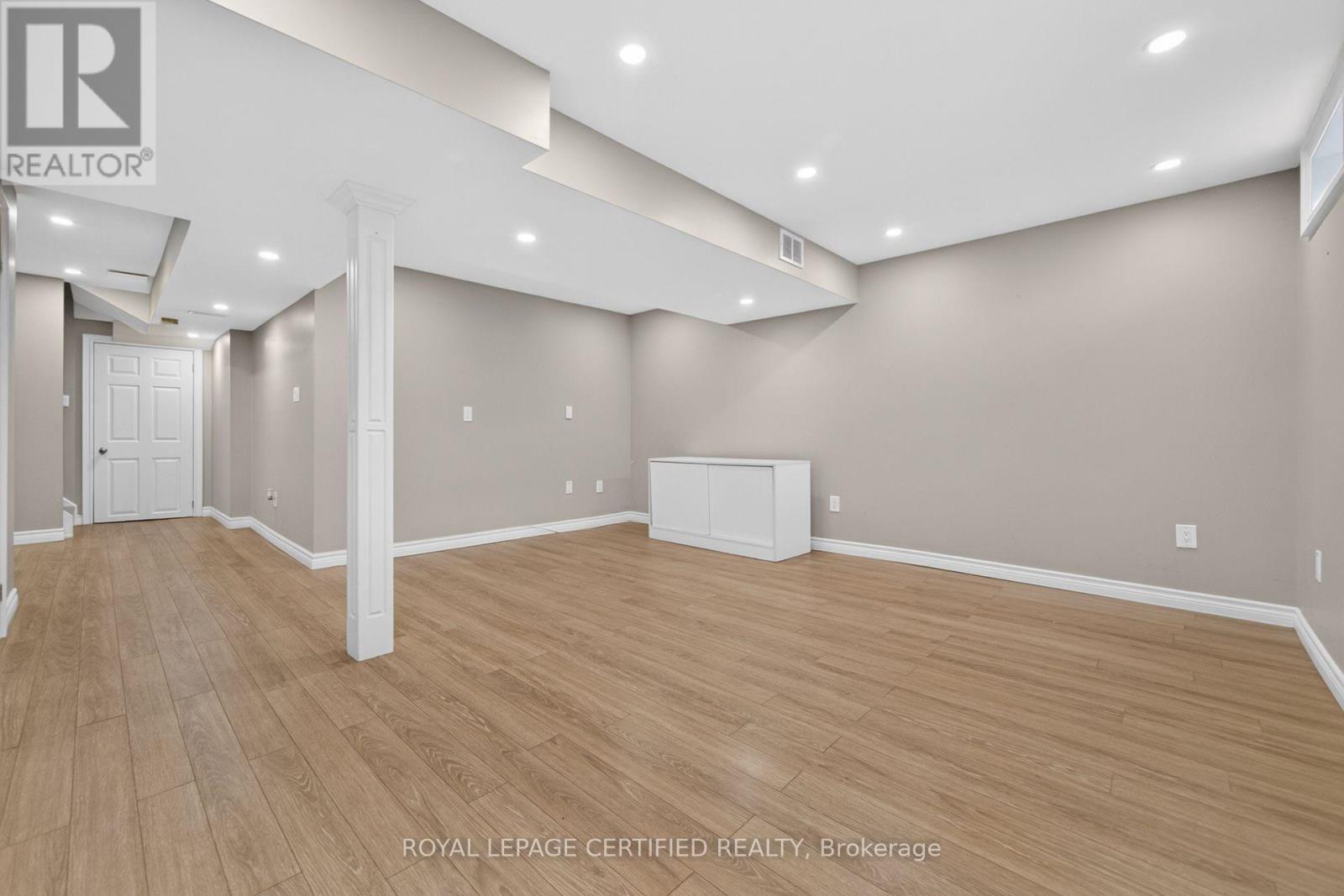 464 Collis Court Property Photo 41