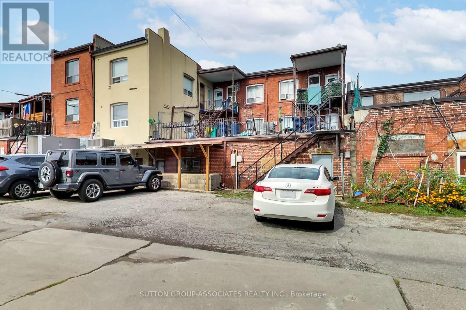 1181-1183 St Clair Avenue W Property Photo 6