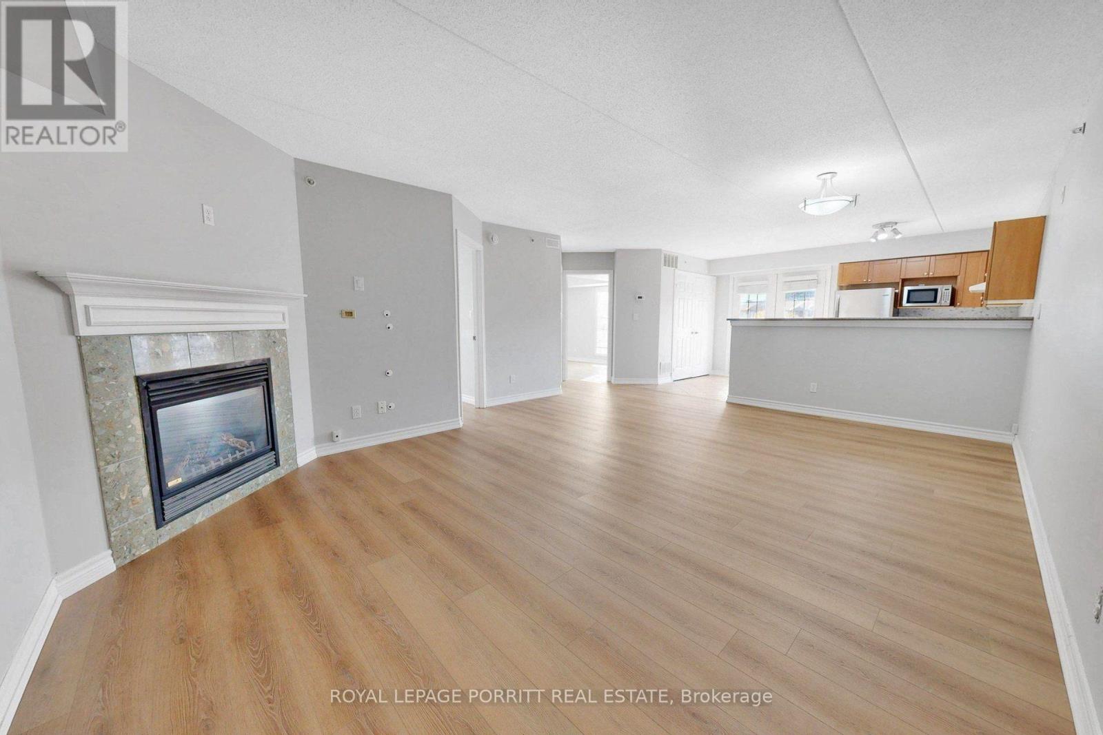 302 - 2085 Appleby Line Property Photo 5