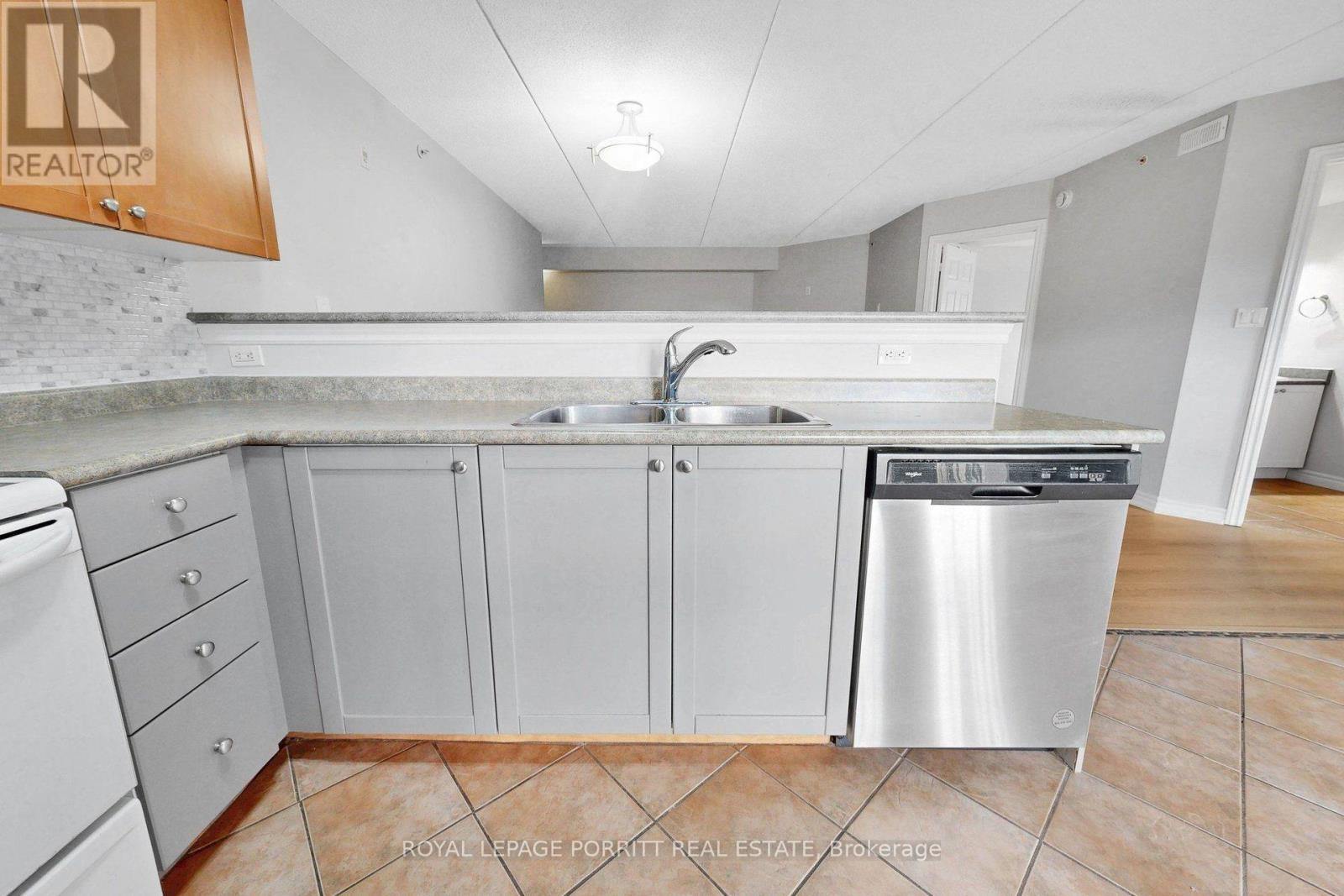 302 - 2085 Appleby Line Property Photo 14