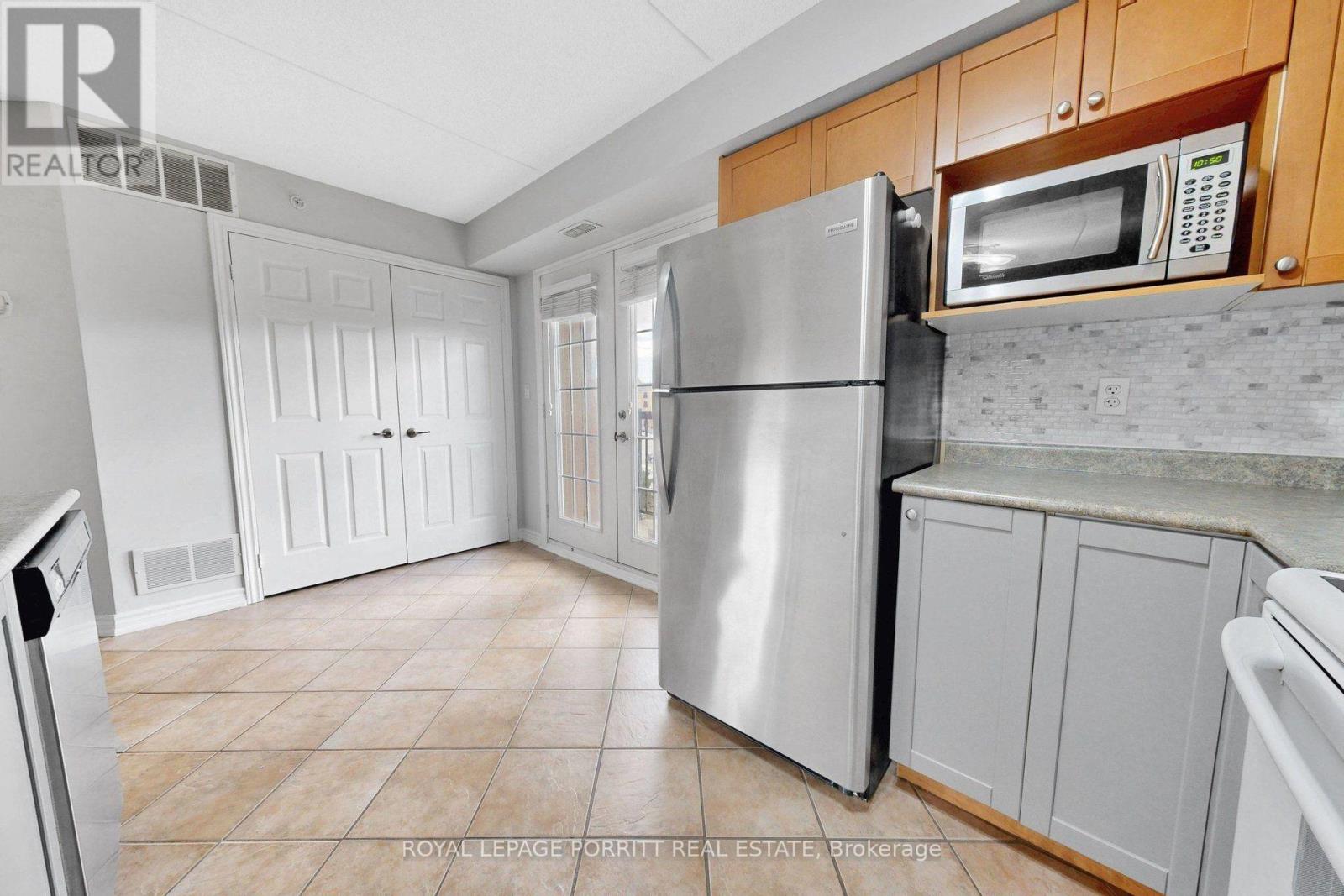 302 - 2085 Appleby Line Property Photo 15
