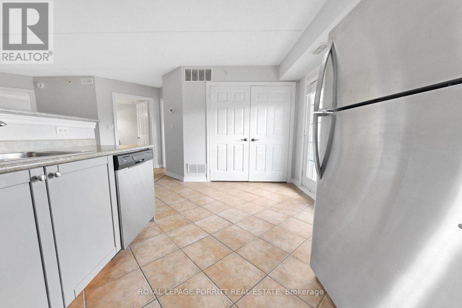 302 - 2085 Appleby Line Property Photo 16