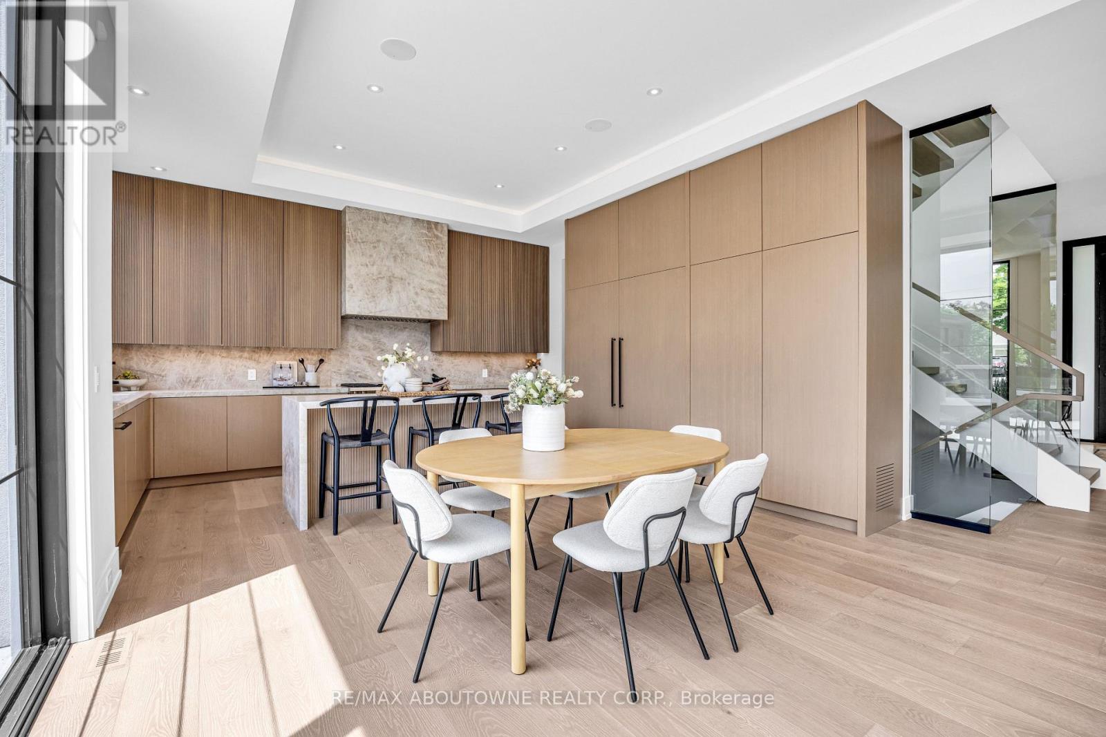 152 Third Line Property Photo 13