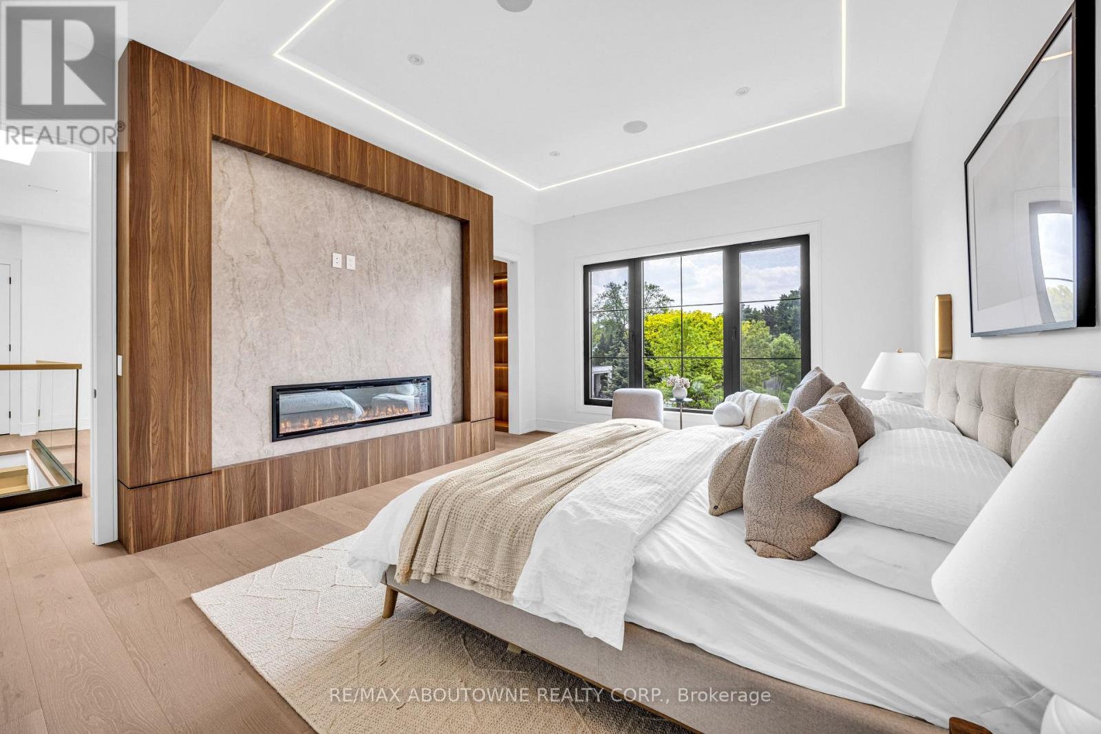 152 Third Line Property Photo 19