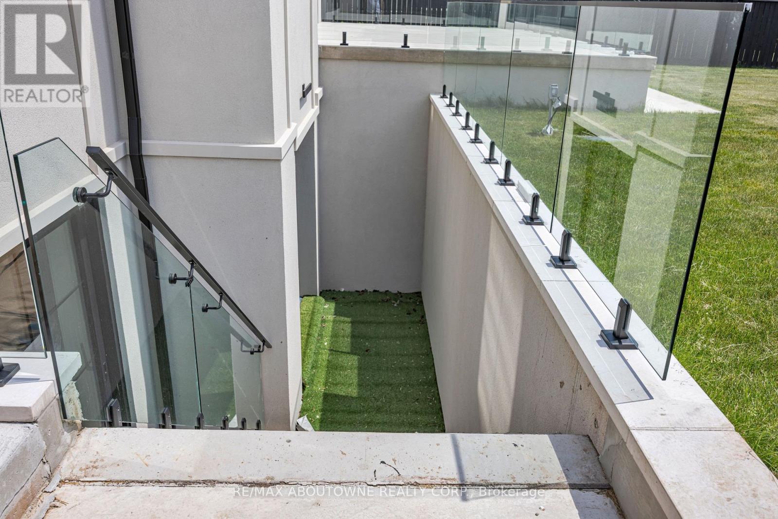 152 Third Line Property Photo 41