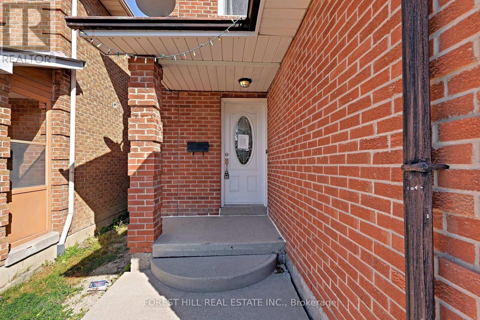 27 Saturn Drive Property Photo 2
