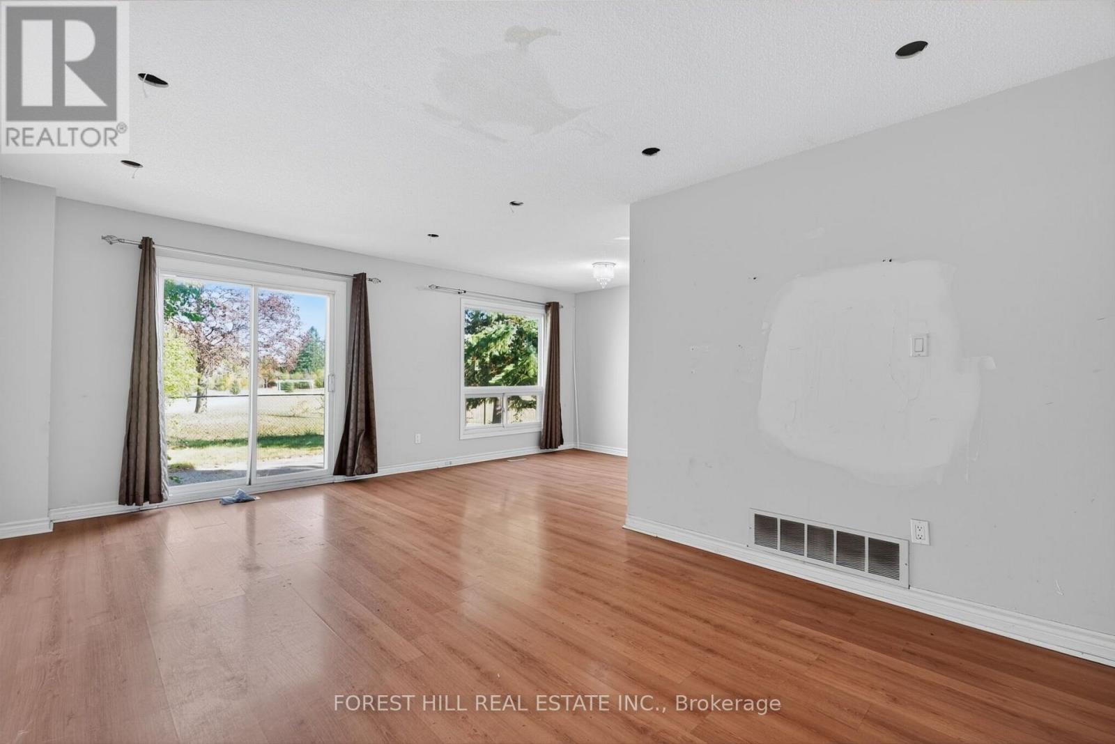 27 Saturn Drive Property Photo 6