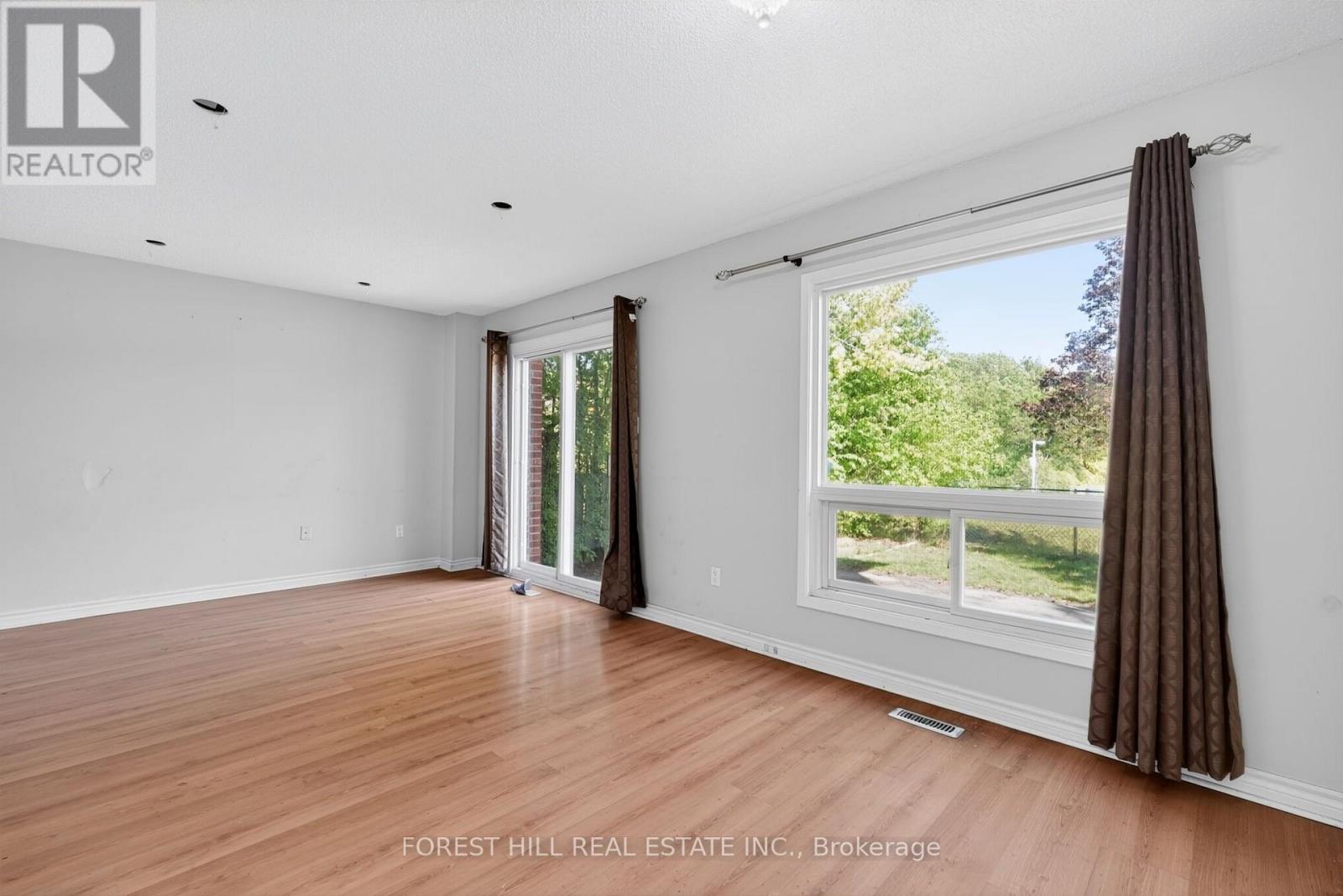 27 Saturn Drive Property Photo 10