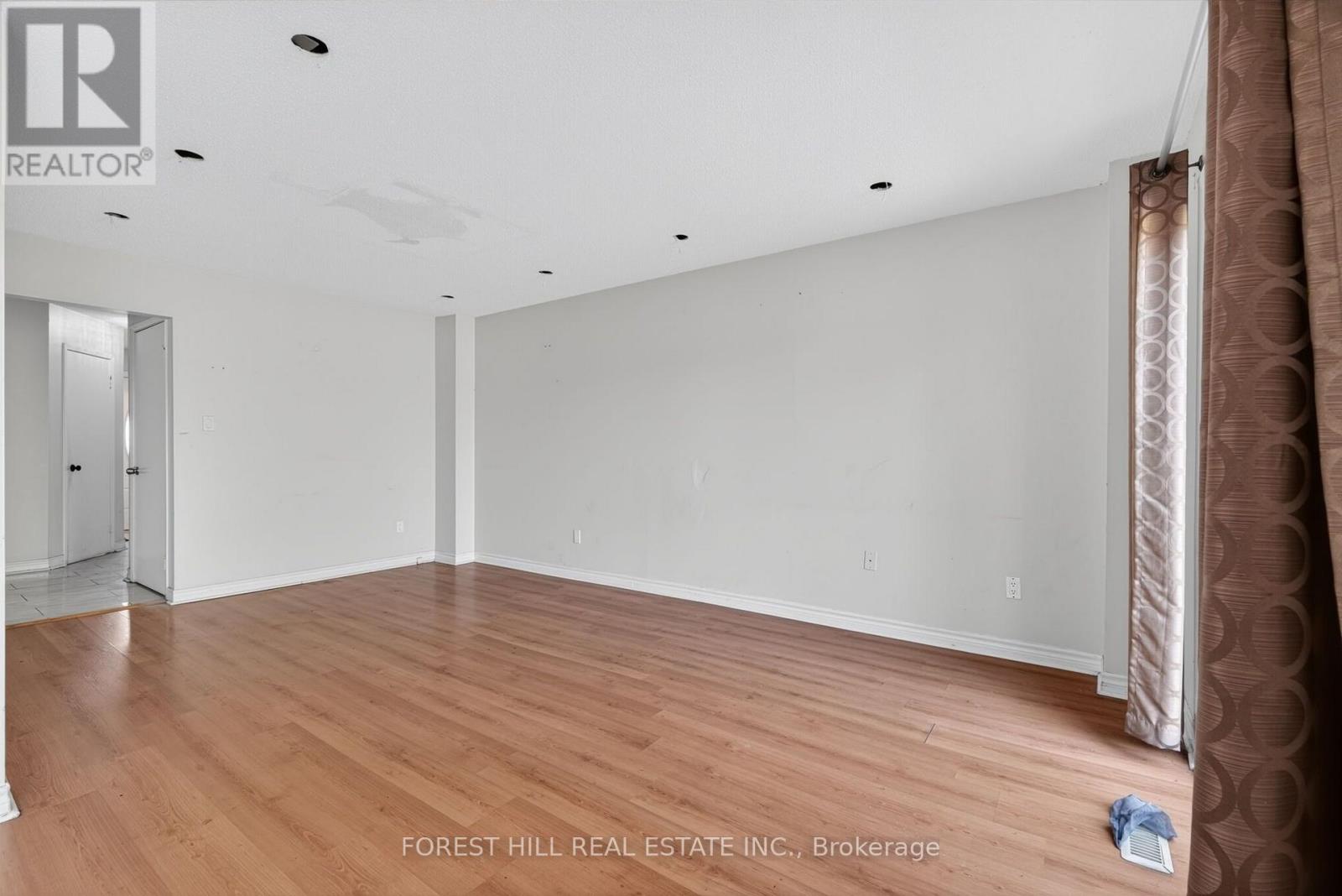 27 Saturn Drive Property Photo 11