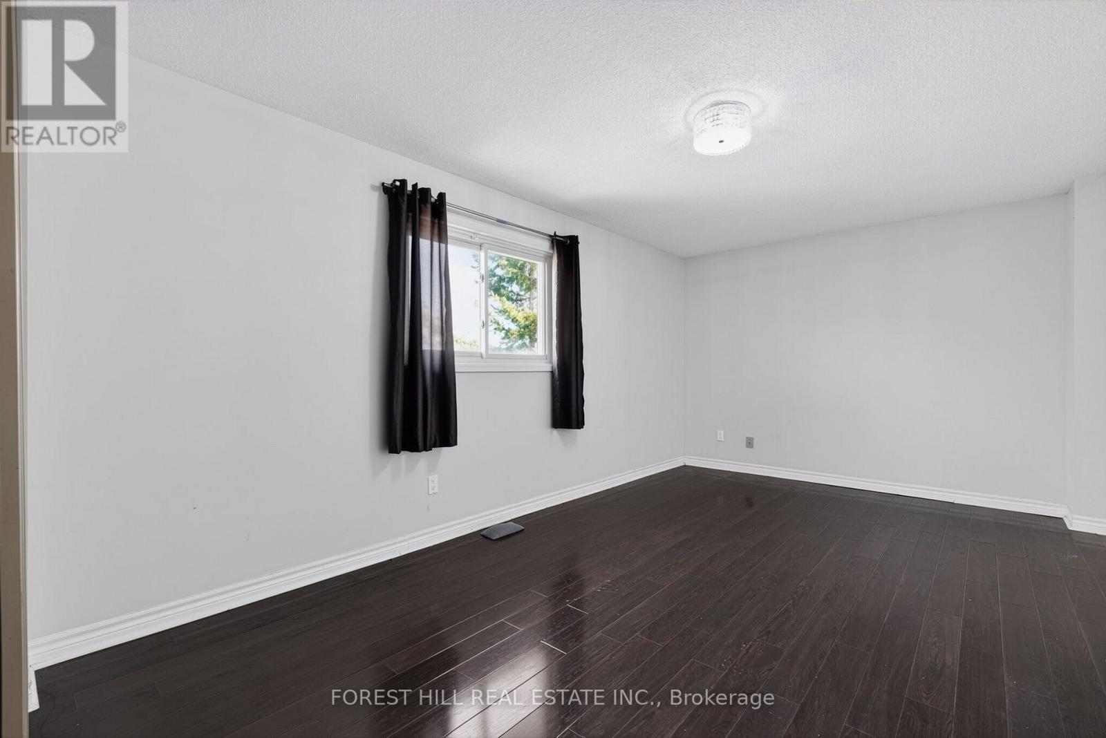 27 Saturn Drive Property Photo 28