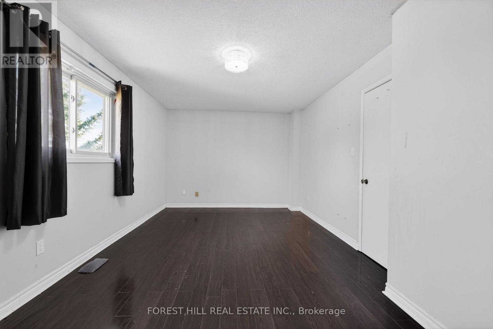 27 Saturn Drive Property Photo 29