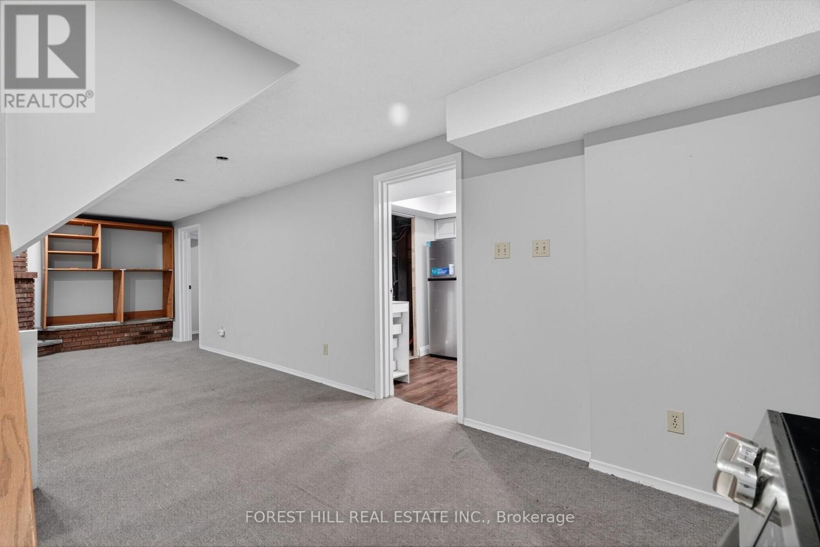 27 Saturn Drive Property Photo 32