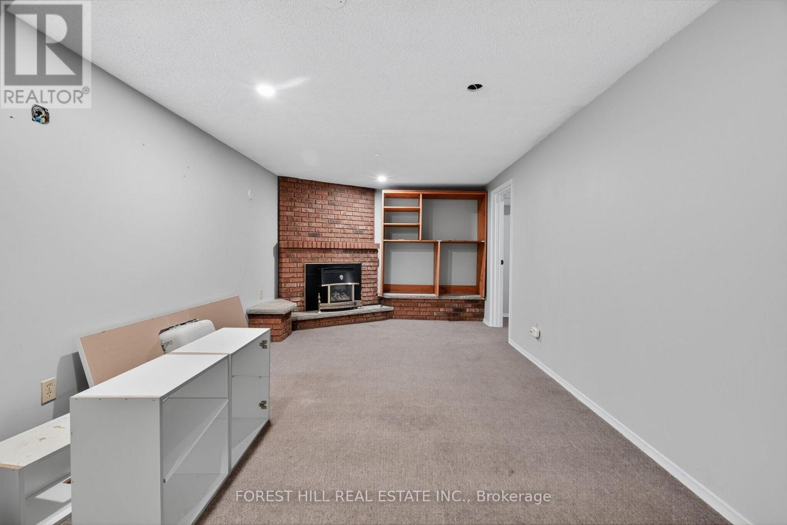 27 Saturn Drive Property Photo 34