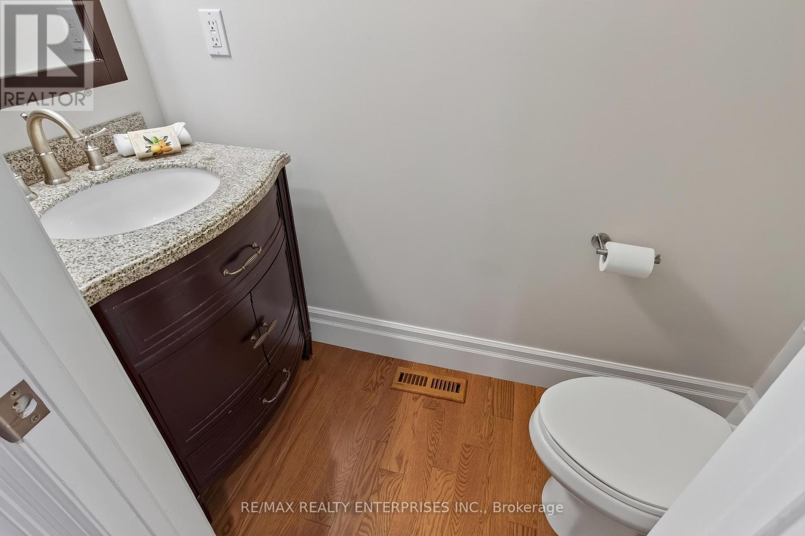 3523 Kingbird Court Property Photo 20