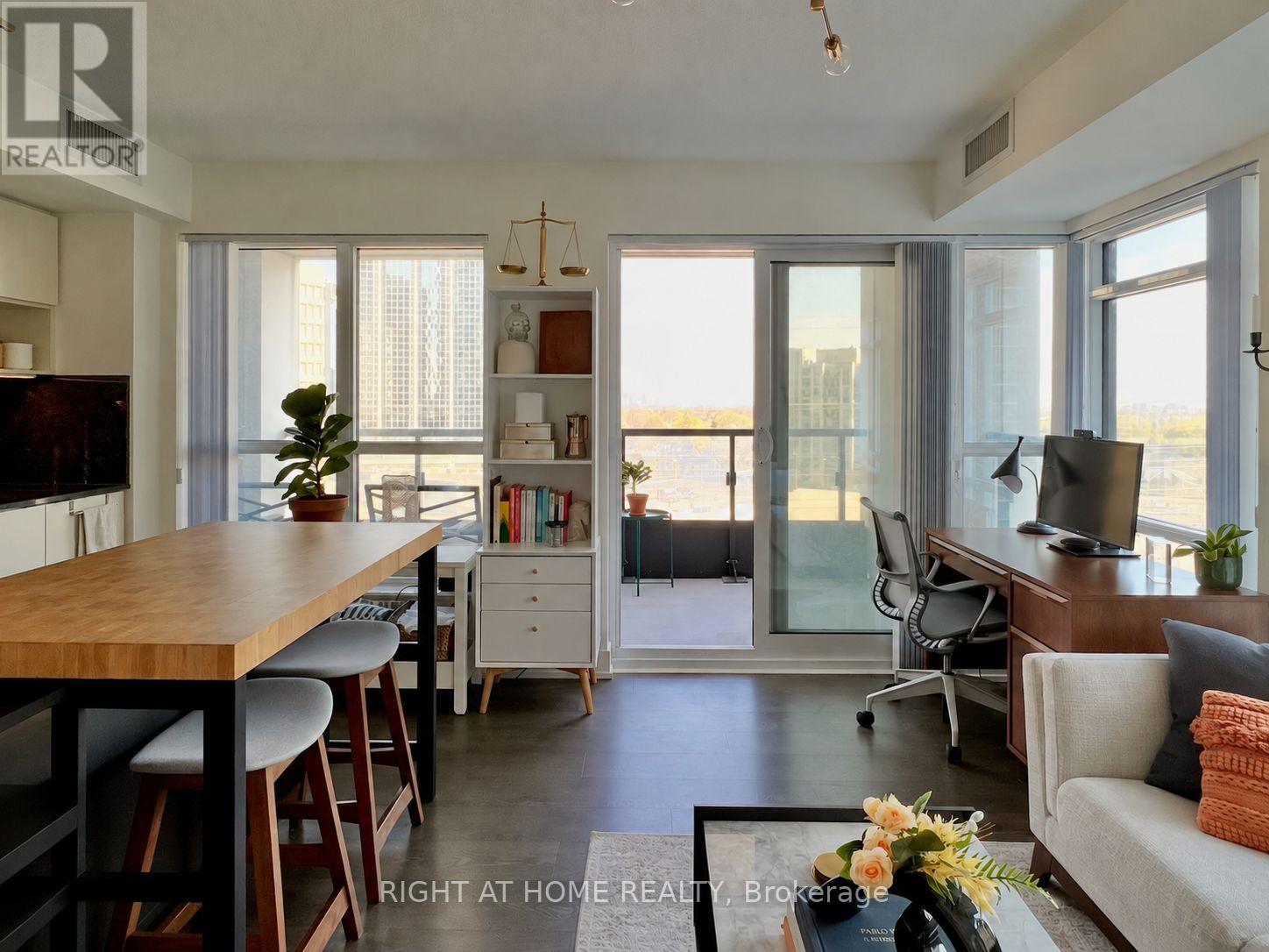 709 - 7 Mabelle Avenue Property Photo 16