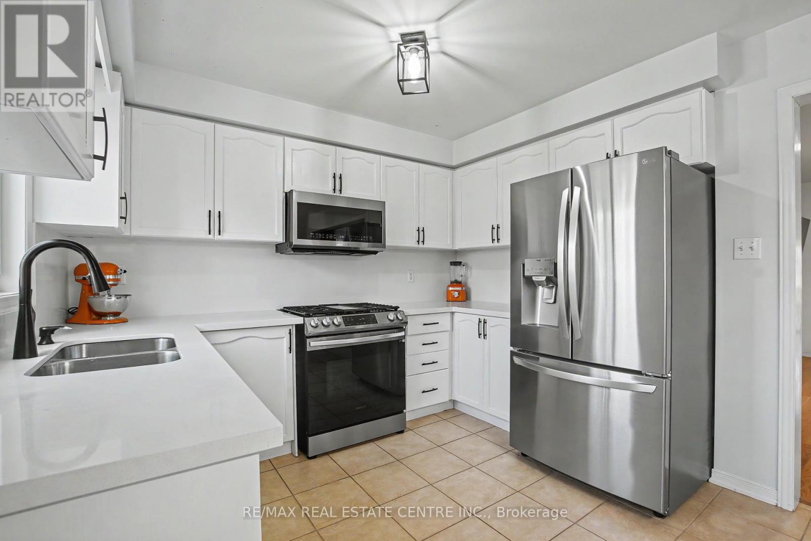 94 Timbertop Crescent Property Photo 14