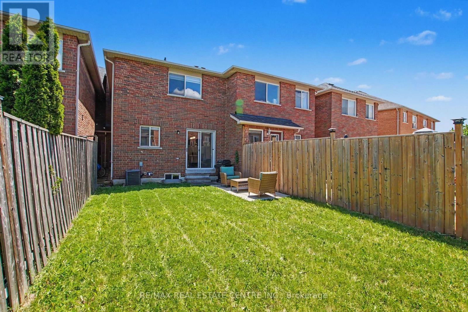 94 Timbertop Crescent Property Photo 32