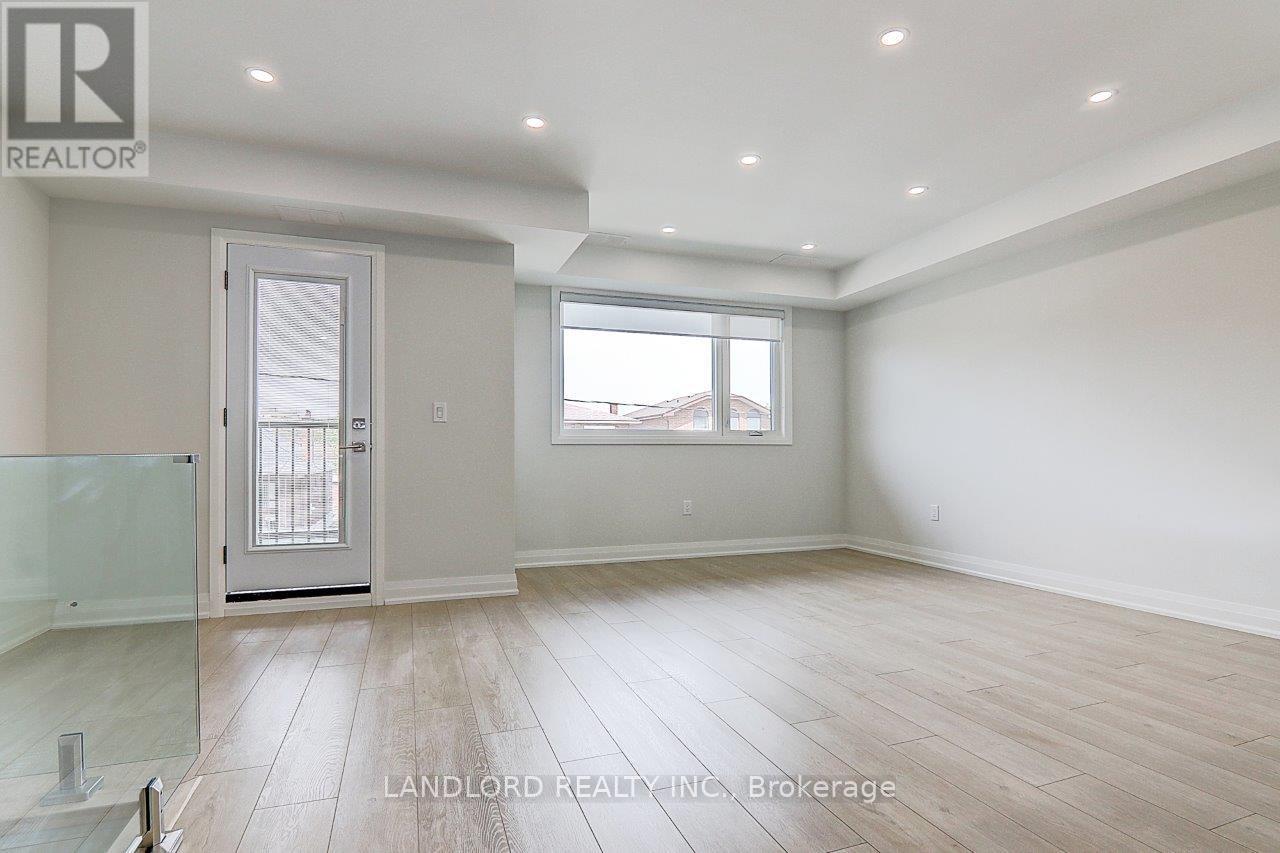 Upper - 115 Livingstone Avenue Property Photo 17
