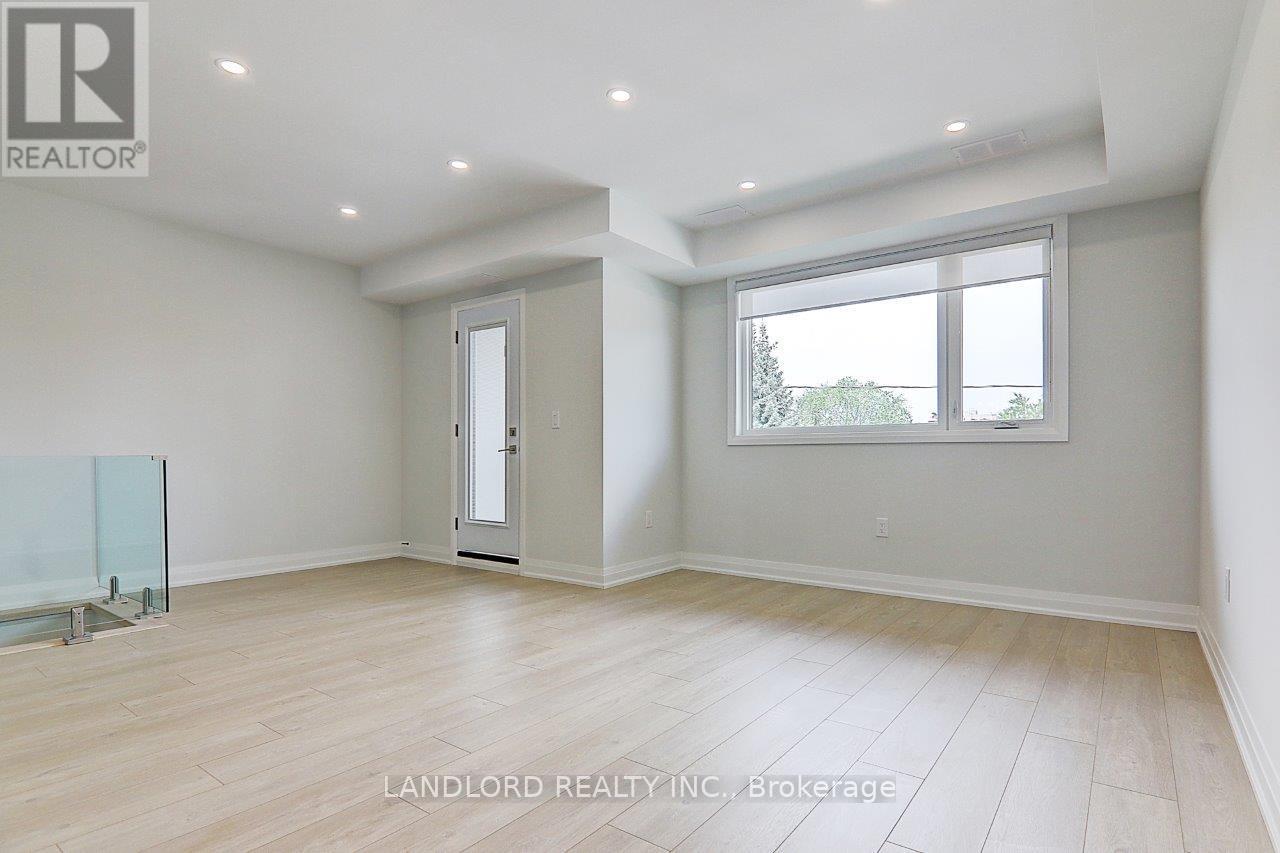Upper - 115 Livingstone Avenue Property Photo 18