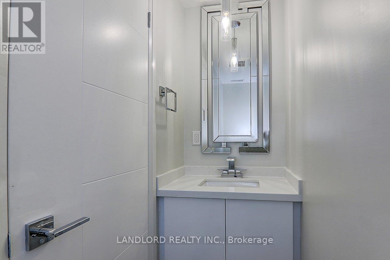 Upper - 115 Livingstone Avenue Property Photo 22