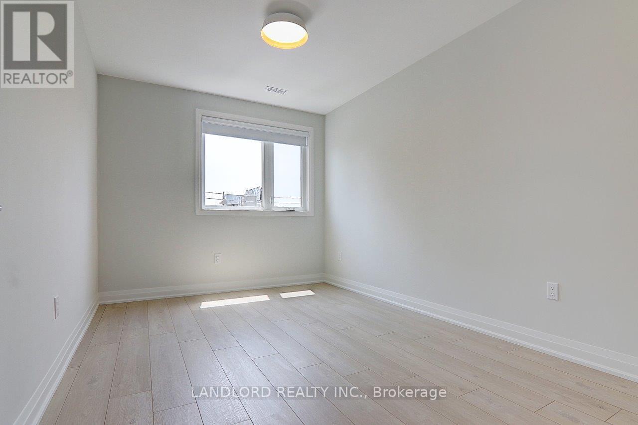 Upper - 115 Livingstone Avenue Property Photo 24