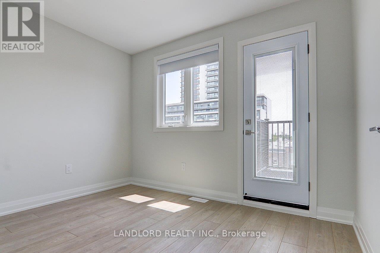 Upper - 115 Livingstone Avenue Property Photo 29
