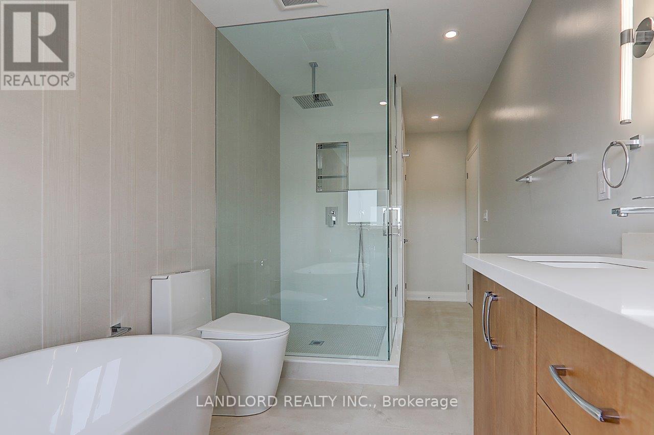 Upper - 115 Livingstone Avenue Property Photo 39