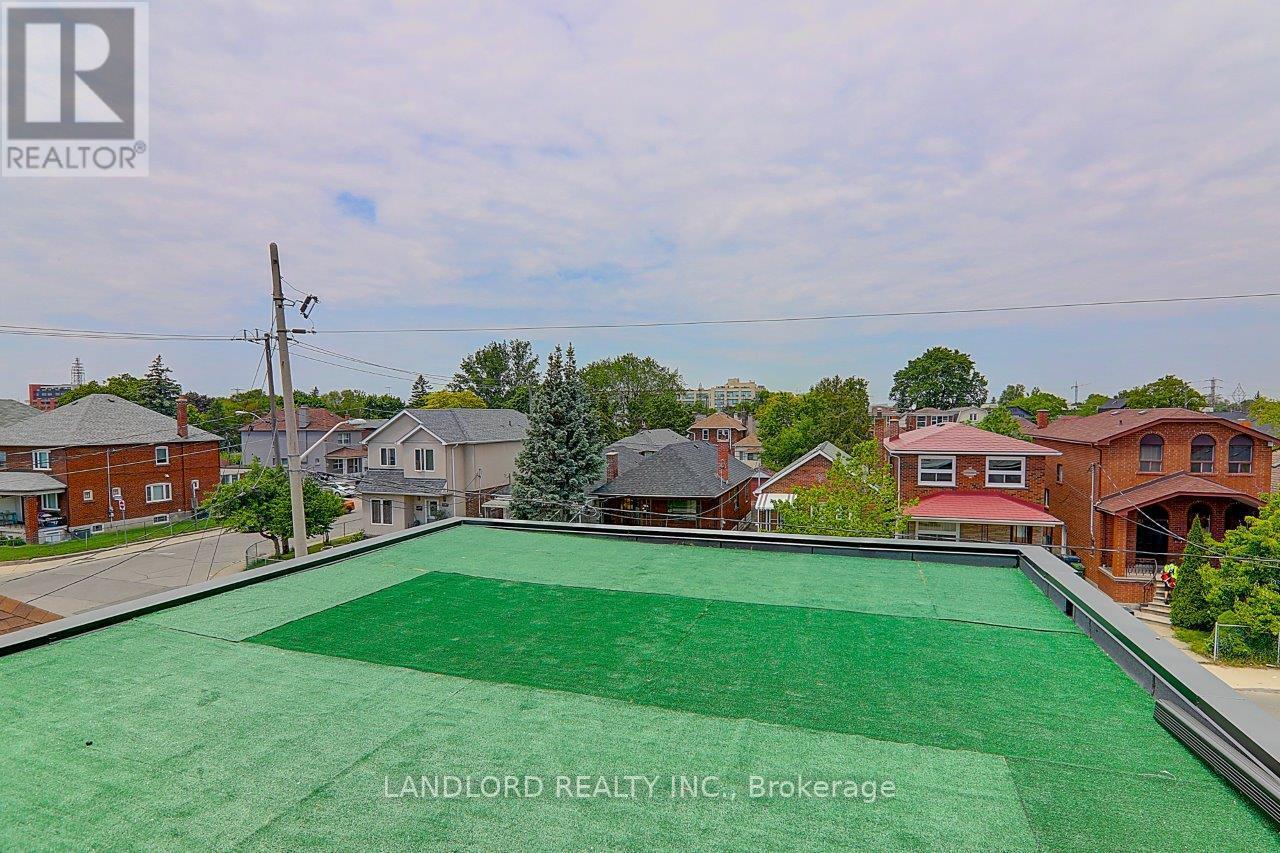 Upper - 115 Livingstone Avenue Property Photo 40