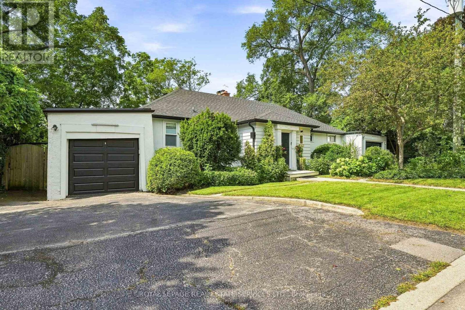 372 Trafalgar Road Property Photo 2