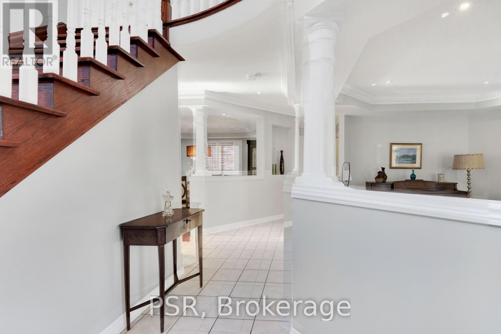 10 Baccarat Crescent Property Photo 7