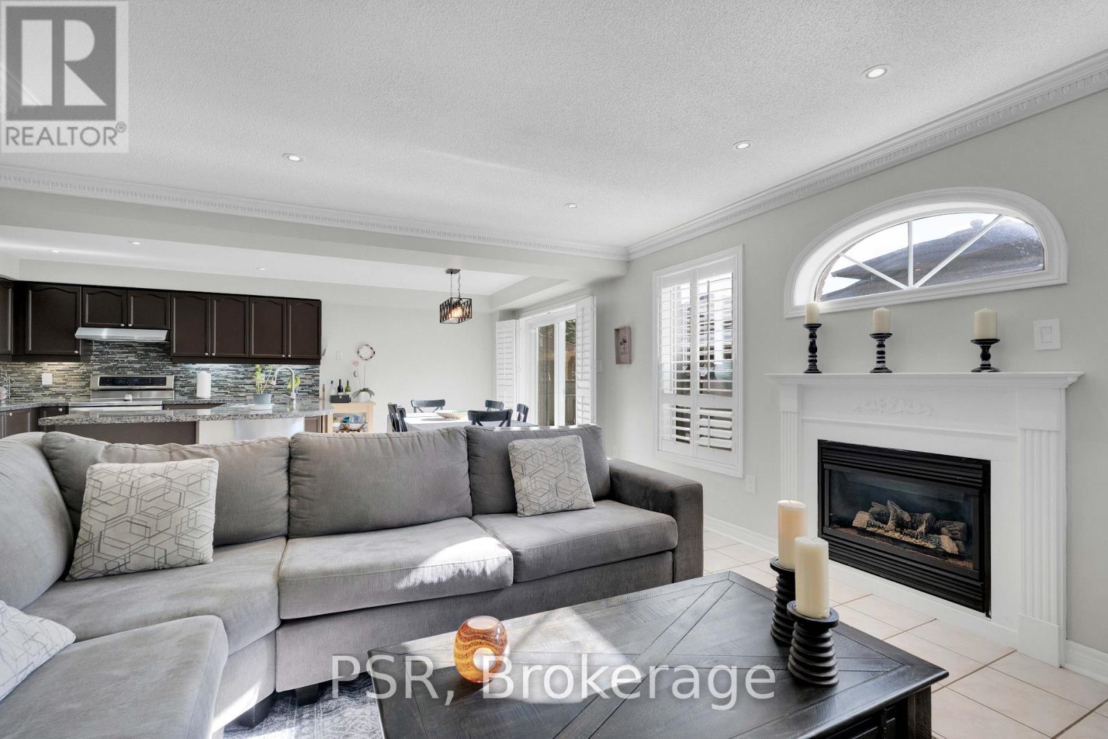10 Baccarat Crescent Property Photo 10