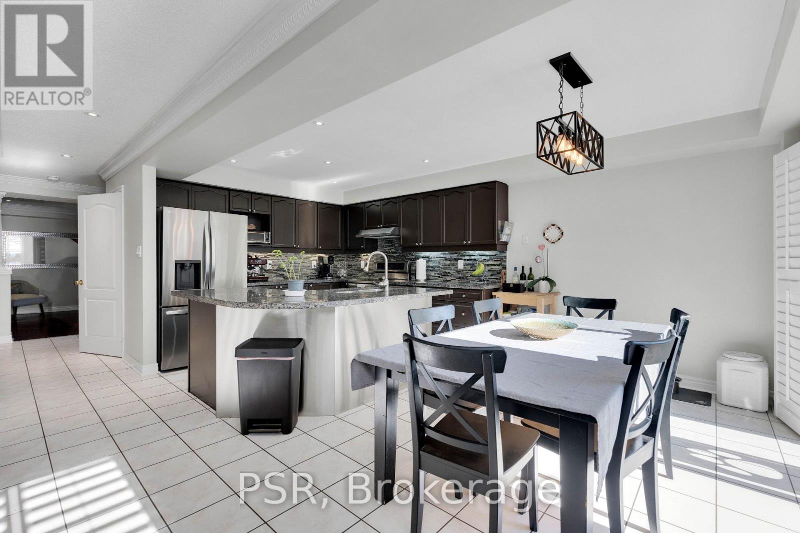 10 Baccarat Crescent Property Photo 11