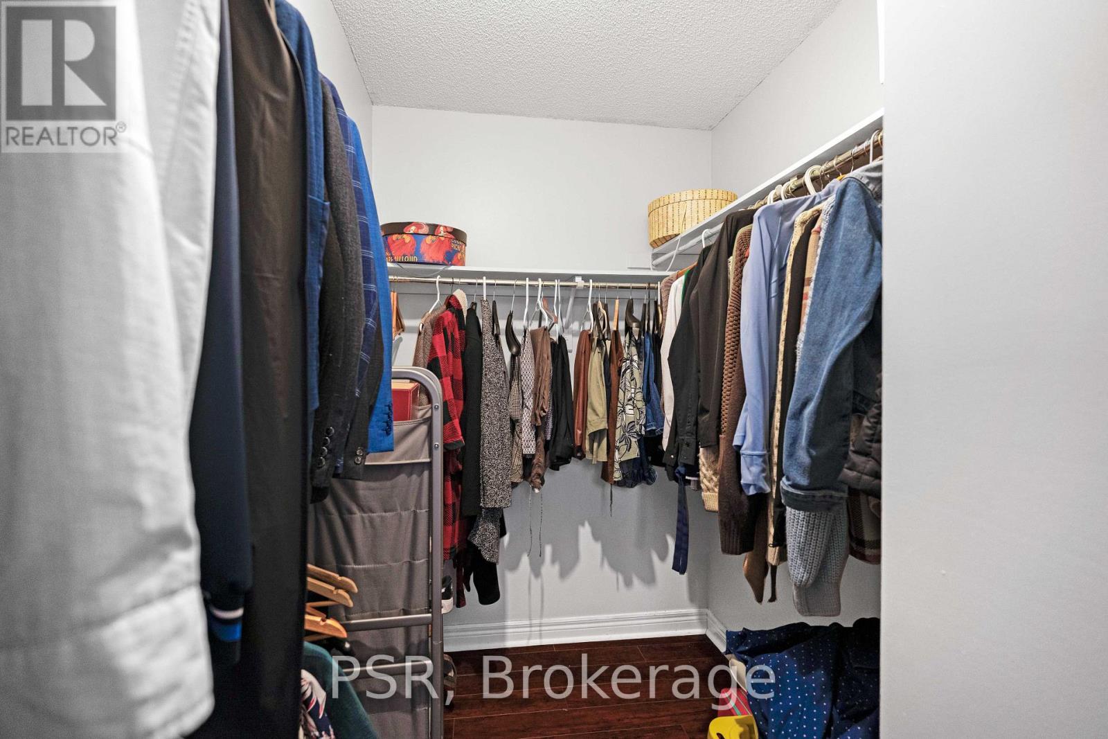 10 Baccarat Crescent Property Photo 27
