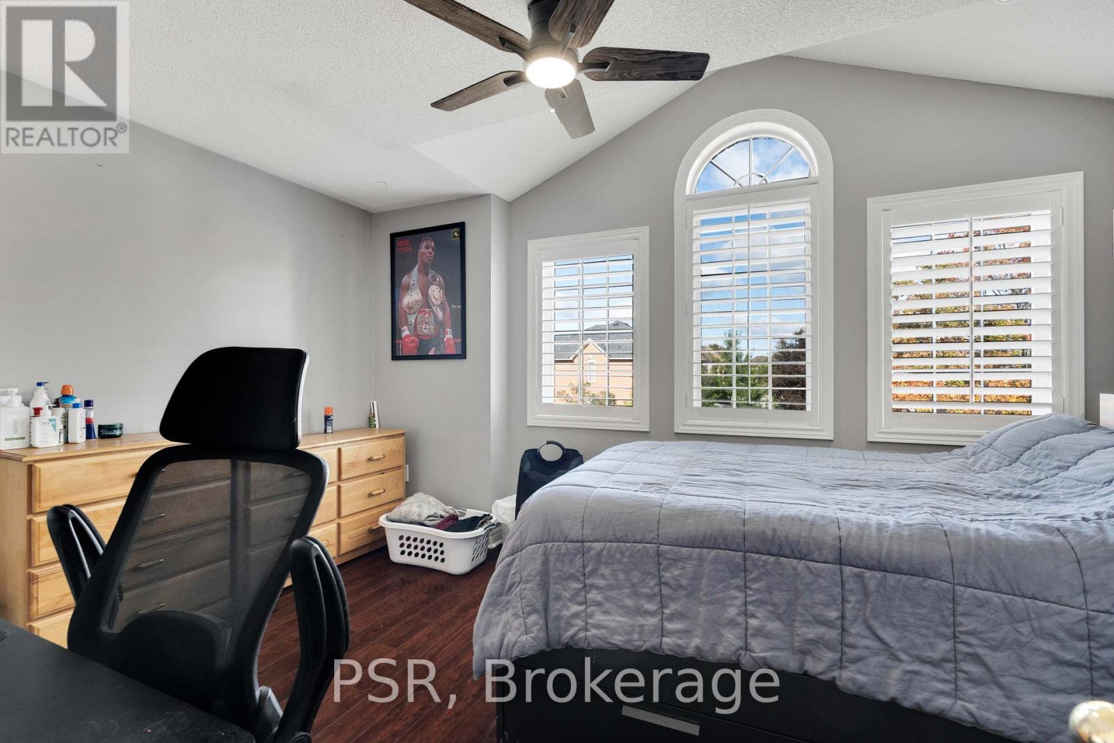 10 Baccarat Crescent Property Photo 30