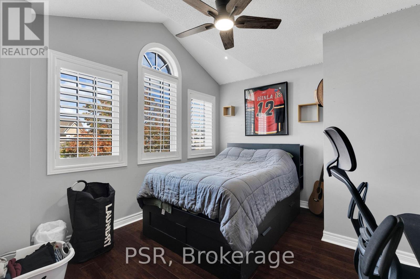 10 Baccarat Crescent Property Photo 31