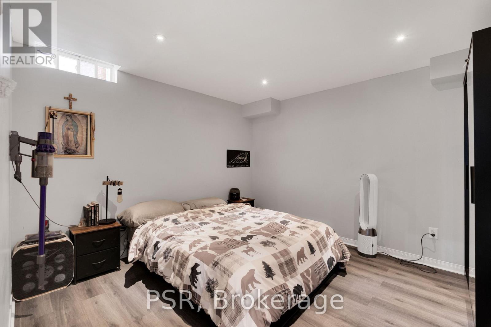 10 Baccarat Crescent Property Photo 35