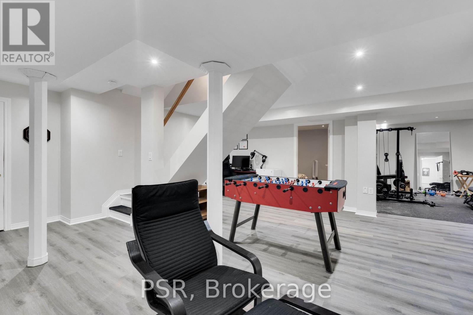 10 Baccarat Crescent Property Photo 36