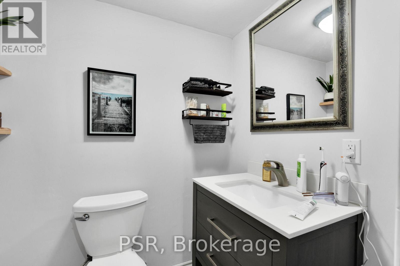 10 Baccarat Crescent Property Photo 38