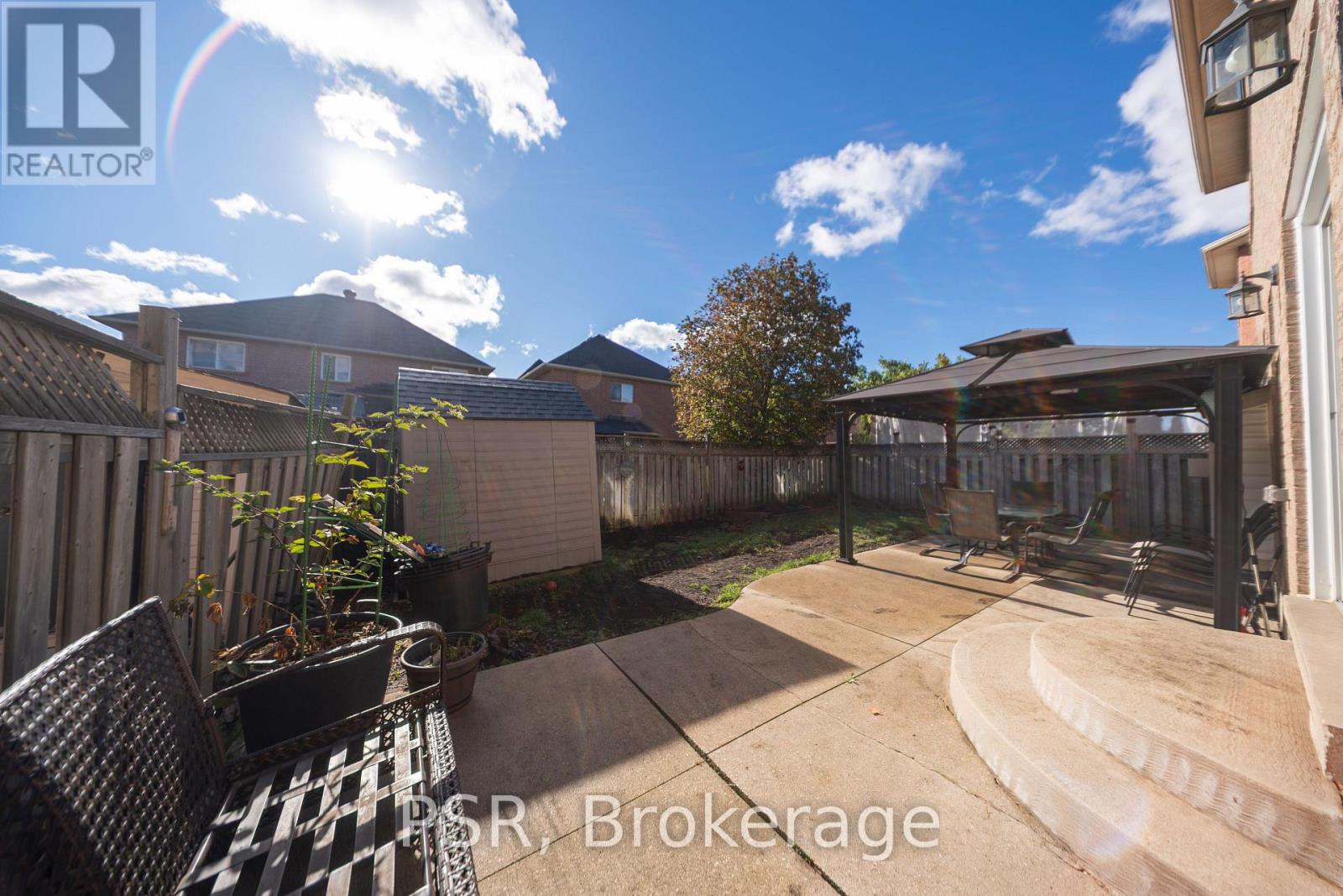 10 Baccarat Crescent Property Photo 39
