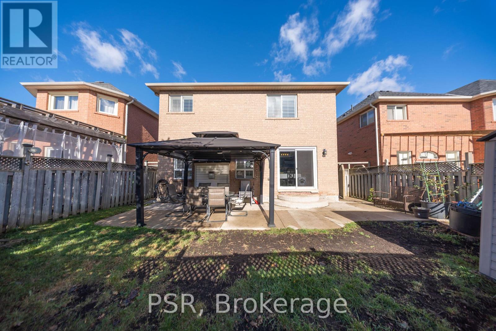 10 Baccarat Crescent Property Photo 42