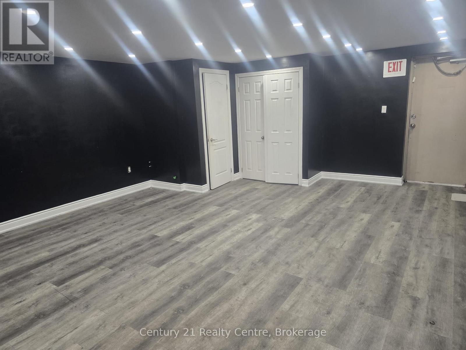 4 - 341 Parkhurst Square Property Photo 5