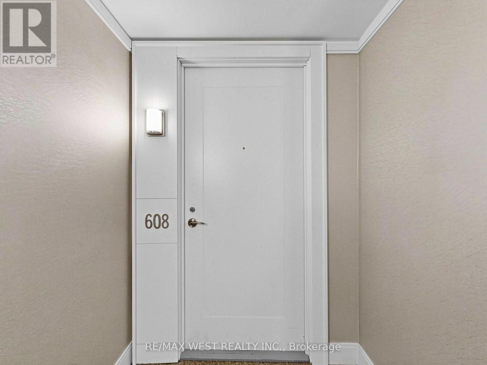 608 - 3091 Dufferin Street Property Photo 10