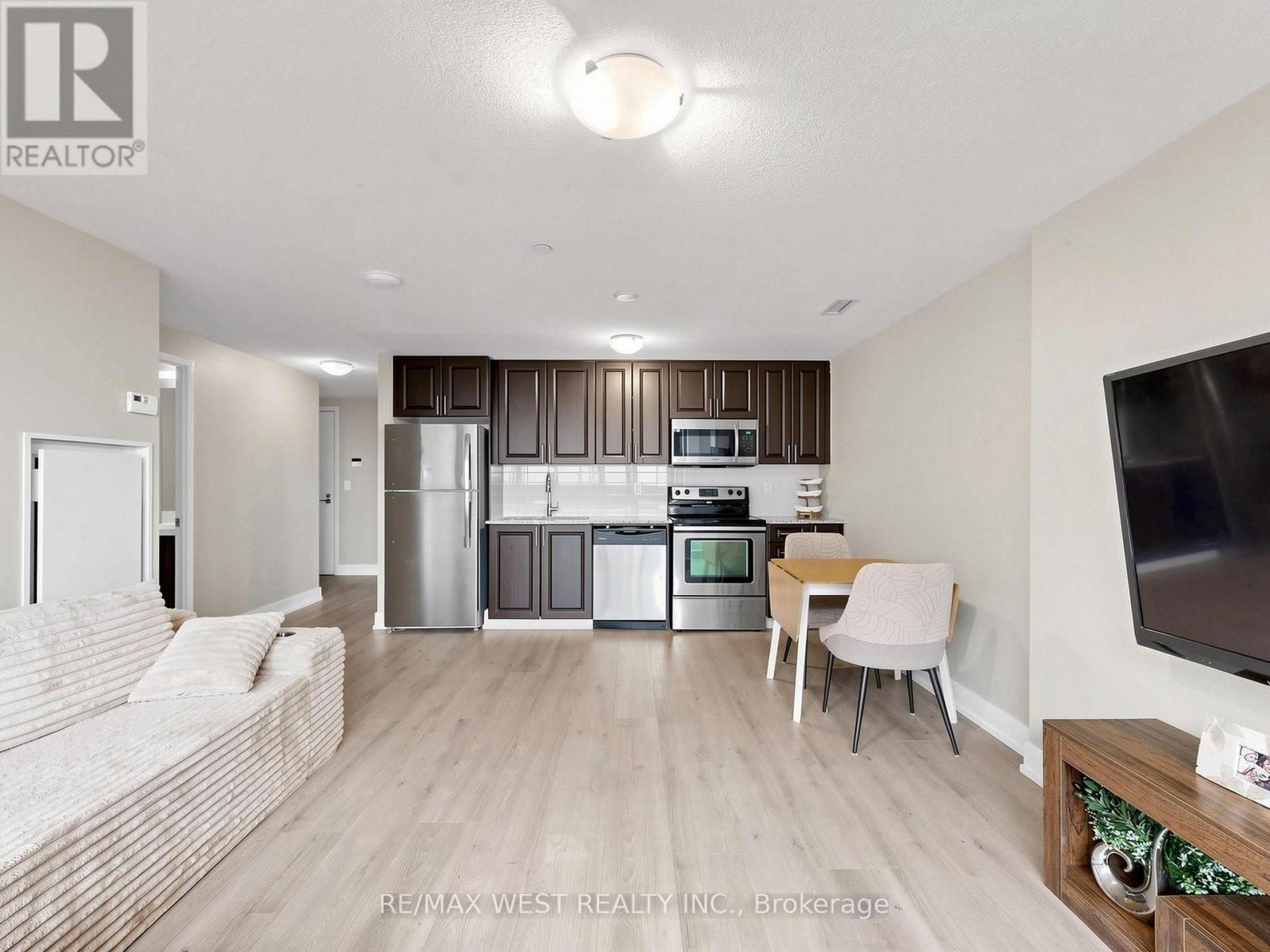 608 - 3091 Dufferin Street Property Photo 17