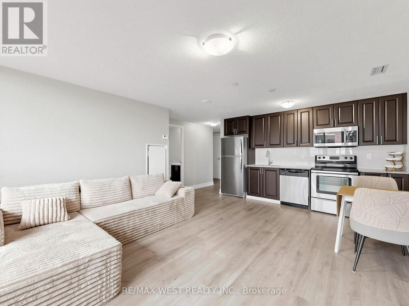 608 - 3091 Dufferin Street Property Photo 18