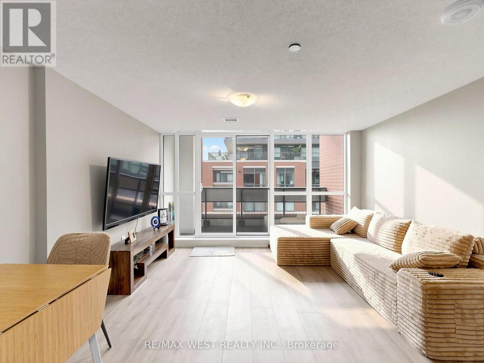 608 - 3091 Dufferin Street Property Photo 19